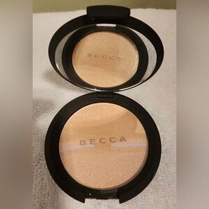 BECCA Shimmering Skin Perfector - Soft Gold